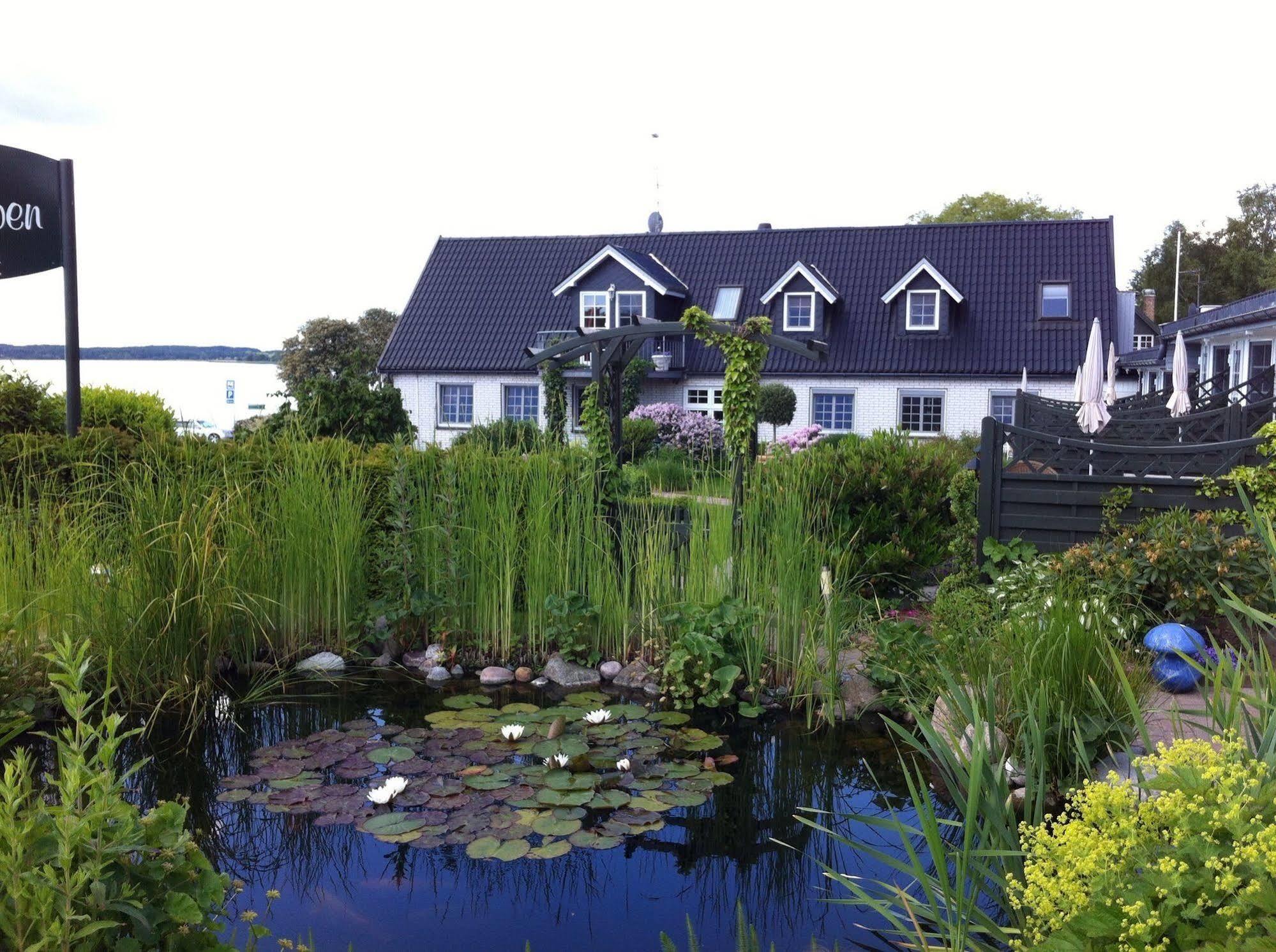 Hotel Fjordkroen Tappernoje Bagian luar foto